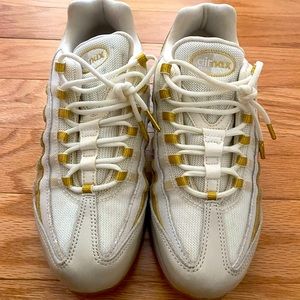 Nike Women’s Airmax size 8.5